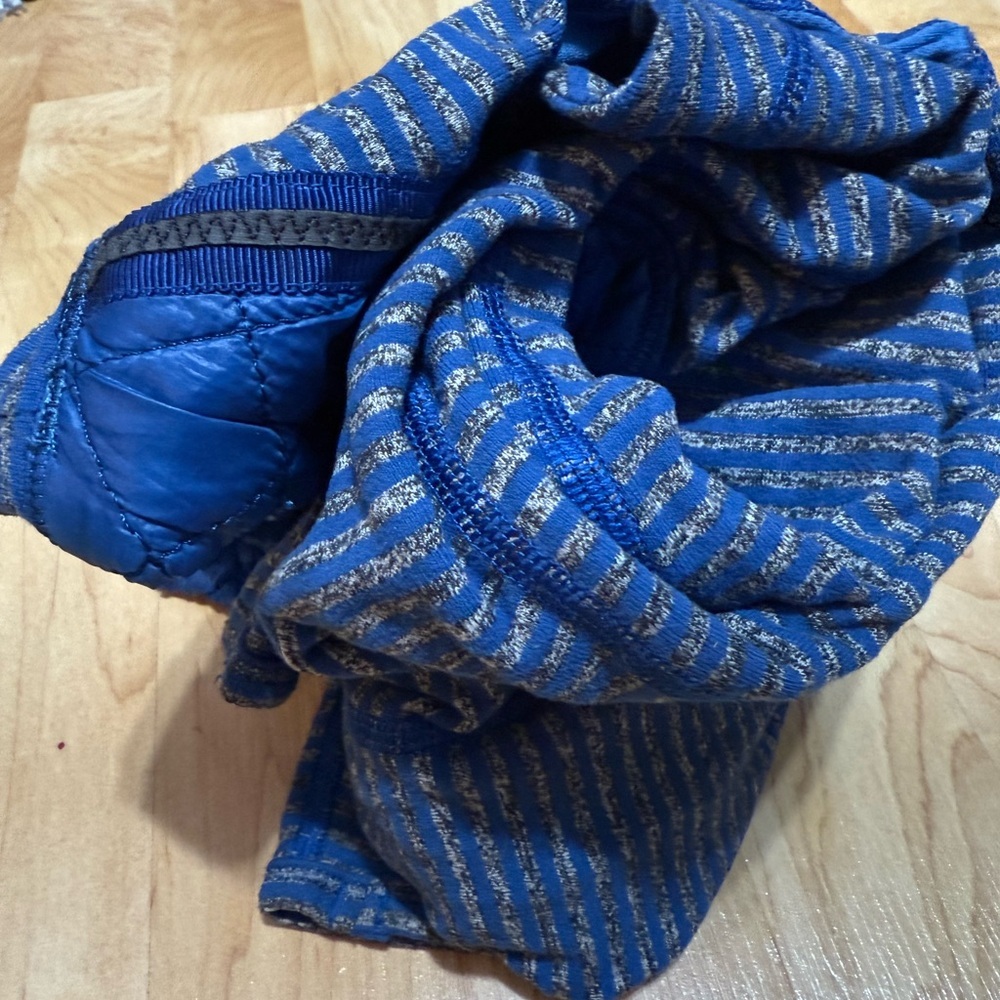 Lululemon Athletica Blue and Gray Striped Top Size L - Picture 14 of 15